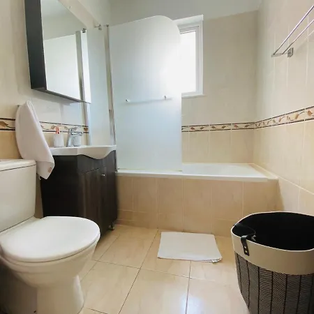 Apollo 2-br In Ларнака