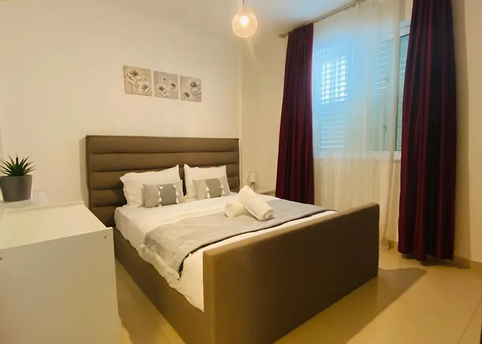 Apartment Apollo 2-br In Larnaca